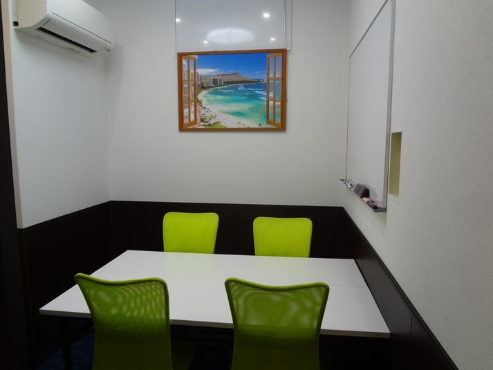 ルミエ大阪梅田小会議室 - ルミエ大阪梅田会議室