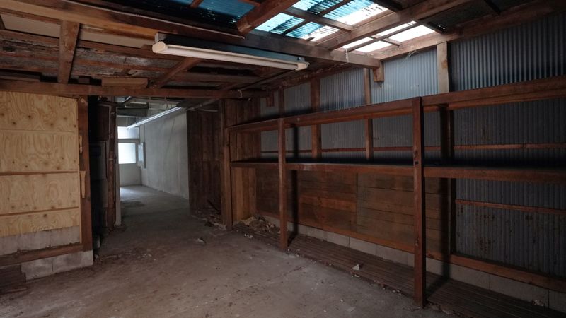 廃墟スタジオ - スタジオザットルインズ