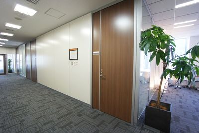 名古屋会議室 プライムセントラルタワー名古屋駅前店 第20会議室の入口の写真