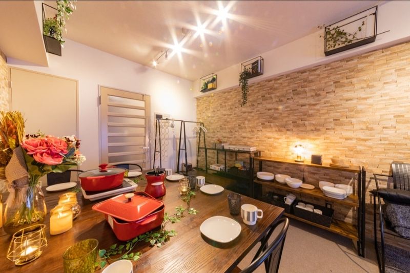 1-9名用✨65型の超大型TV📺大人気ボドゲ♤ゲーム - BritishParlor渋谷原宿