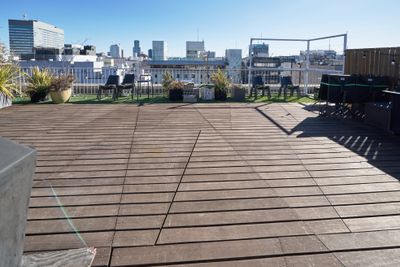 定禅寺ヒルズ(定禅寺通り) ROOF GARDENの室内の写真