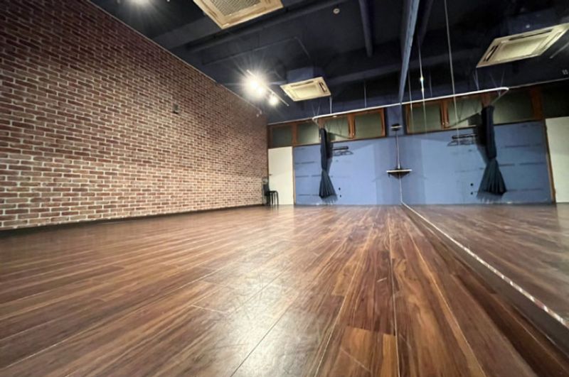 6st - 浦和 レンタルスタジオ　STUDIO BUZZ 