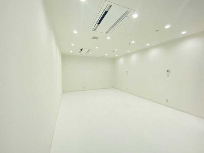 撮影部屋beehive【ネオンプラン】 - レンタルオフィスビーハイヴ