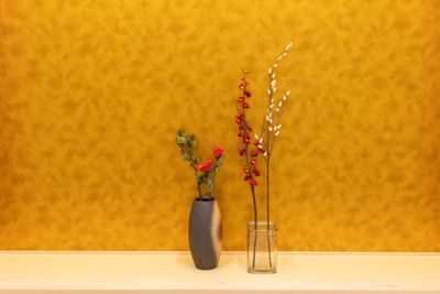 【無料貸出】花瓶と造花もあります。お花をお持ちいただいてもOKです - photo space HISAYA / スタジオhiyori 和室/白壁/メイクスペース/トイレもある撮影レンタルスペースの設備の写真