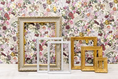 【無料貸出】撮影小物としてフレームが計６個用意しております - photo space HISAYA / スタジオhiyori 和室/白壁/メイクスペース/トイレもある撮影レンタルスペースの設備の写真