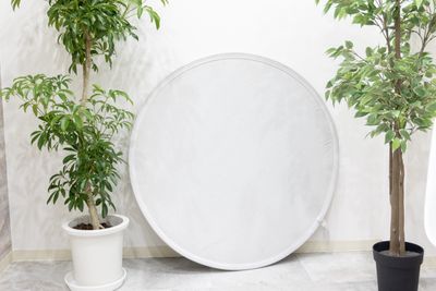 【無料貸出】レフ板×１ - photo space HISAYA / スタジオhiyori 和室/白壁/メイクスペース/トイレもある撮影レンタルスペースの設備の写真