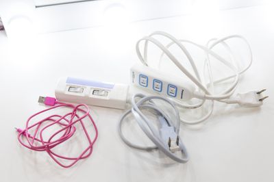 【無料貸出】延長コード×2/スマホ充電器もあります - photo space HISAYA / スタジオhiyori 和室/白壁/メイクスペース/トイレもある撮影レンタルスペースの設備の写真