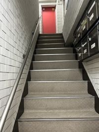 エレベーターは２階からになりますので１階部分は階段をご利用ください。 - 撮影スタジオ　MIRO ✨駅近✨　撮影📸・推し活🎂・動画鑑賞🎥・コスプレ👼の室内の写真
