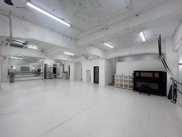 UESバレエスタジオの室内の写真