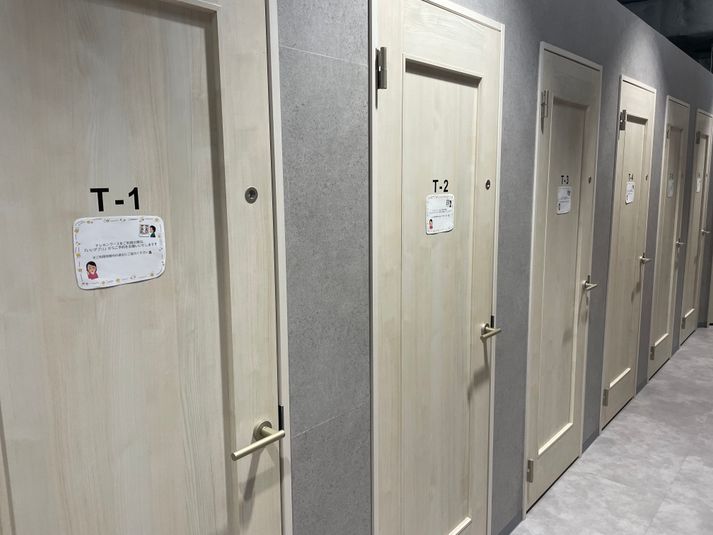 1名用テレカンブース＜T4＞※予約時間前は入室不可 - いいオフィス南越谷