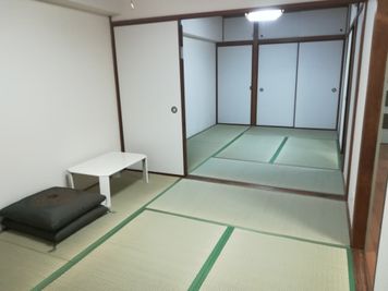 ２つの６畳のお部屋がつながっている - レンタルスペース神奈川 キッチン付きレンタルスペース神奈川の室内の写真