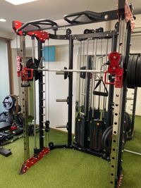 LOKI&ARES GYMの室内の写真