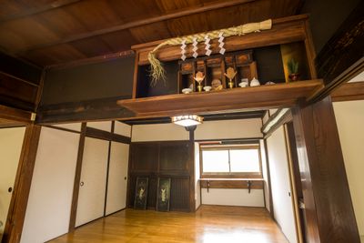 更衣室、または舞台裏です。（現在ある程度荷物がございます） - 古民家冨田邸、都内で珍しい由緒ある古い建物です。の室内の写真