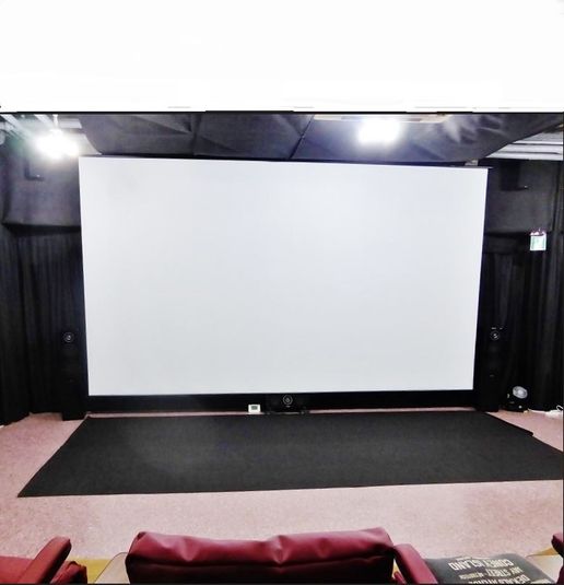200インチ大画面シアタールーム - レンタルスペースミラクルイン横浜