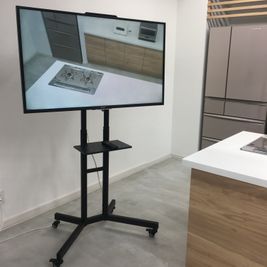 モニター利用可能！
 - ZOU CREATIVE KITCHEN 【キッチン付きレンタルスタジオ】※撮影・生配信時の設備の写真