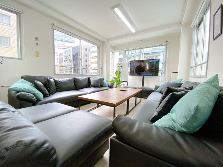 平日8〜18時|会議・デスクワーク専用🉐プラン - Colormell(カラメル)渋谷新南口2号店