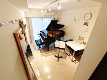 マンションの一室で営業しています - KOYUKI PIANO JR板橋駅から徒歩2分の楽器練習室の室内の写真