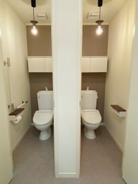 トイレは男女共用で２部屋ございます。 - スタジオフォーチュンの設備の写真