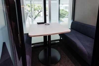 【2名用フォンブース_CubeE】ゆいレール「旭橋駅」徒歩２分！完全個室で快適な作業・web会議 - コワーキングスペースMangrove