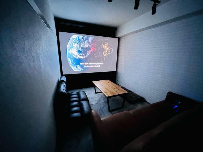 100 inchシアター・リクライニング付パーティスペース - 元住吉駅直結オズシアター🎥🍻🎉元住吉/武蔵小杉/日吉