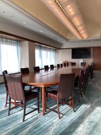 【大ヒロマ_22名会議室】銀山町駅から徒歩2分!眺めの良い広々とした会議室(大型モニター・電源タップ無料/高速Wi-Fiあり) - Hiromalab(ヒロマラボ)