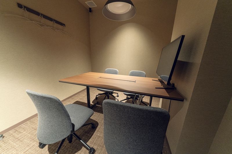 H¹T二子玉川（サテライト型シェアオフィス） 会議室 01(4名)の室内の写真