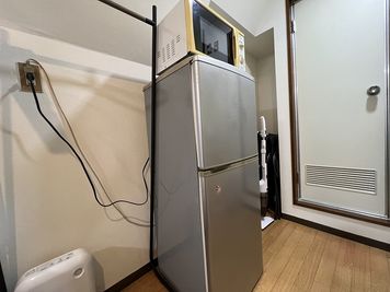 電子レンジ・冷蔵庫もあります！ - CurioSpace札幌狸小路 レンタルスペースの設備の写真
