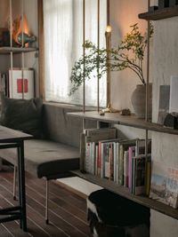 ディスプレイが映える飾り棚
 - アトリエ阿佐ヶ谷 アトリエ阿佐ヶ谷"Atelier Asagaya" 撮影スタジオの室内の写真