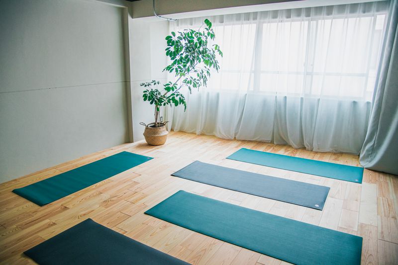 ヨガ/パーソナルレッスン/高さ2.7m/光回線完備 - レンタルスタジオ YOGA SPICE 神保町