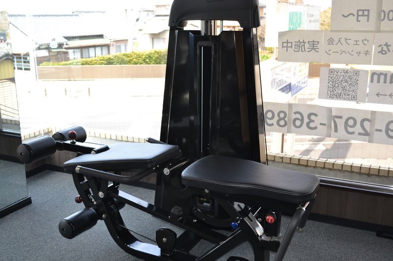 【完全個室で広々100㎡／撮影可】マシン複数利用可能な隠れ家ジム - アラジンフィットネス土浦桜町店