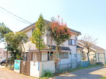 【外観】建物の右側から - たすけあいハウス横浜旭 【ハウススタジオ】たすけあいハウス横浜旭の外観の写真