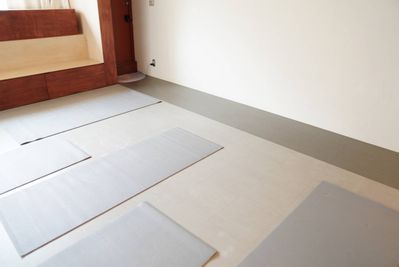 ヨガマットを敷いた風景 - フロールーム日吉 ミートラウム綱島の室内の写真