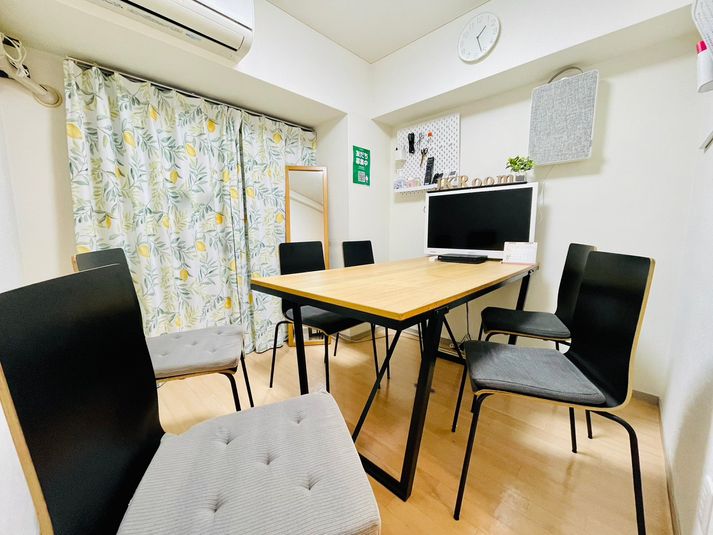 JK Room 新宿永谷タウンプラザ２０６ 【JK Room 新宿永谷タウンプラザ】遊べる貸し会議室の室内の写真