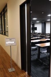 ウエルカムボード - 天満ガーデン　Tenma Garden 小会議室の室内の写真