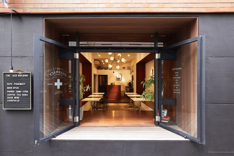 【1F】CAFE PHARMACY - THE A.I.R BUILDING