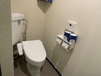 【男性トイレ（個室×1）】 - テレワークブース水天宮前 ブース12の室内の写真