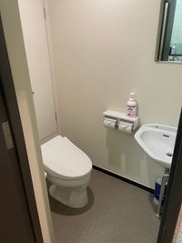【女性トイレ（個室×1）】 - 【閉店】テレワークブース水天宮前 【閉店】ブース15の室内の写真