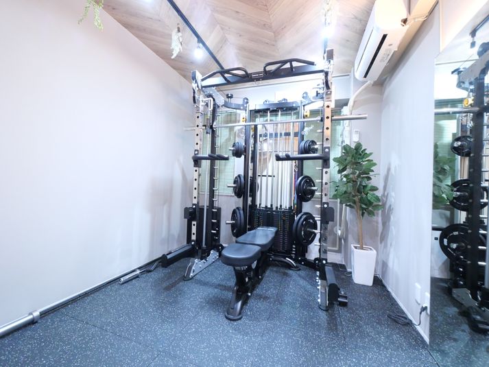 WHITEGYM横浜1号店/レンタルジム - WHITEGYM横浜1号店