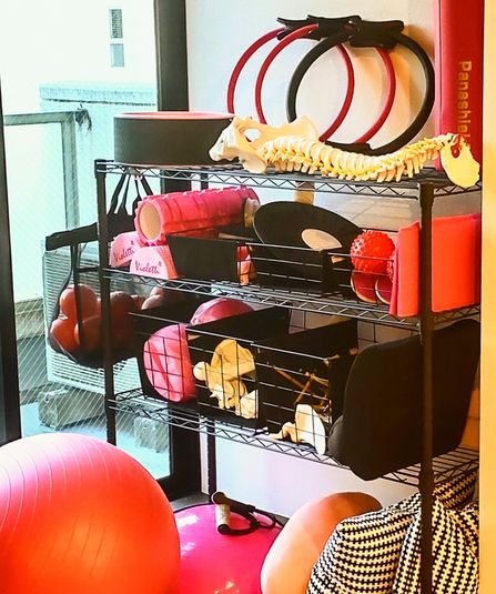 ピラティスマシン完備のシェアスタジオ - PILATES TIME（四谷三丁目）