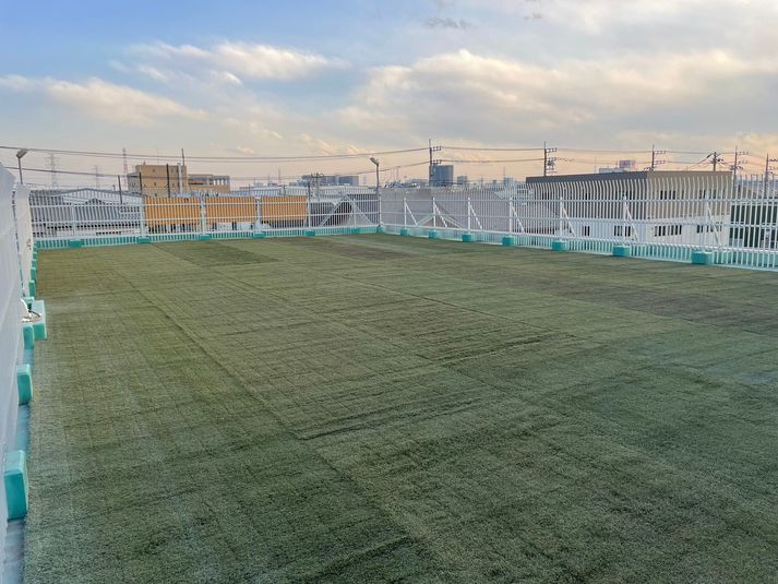 屋上フットサルミニコート - 八潮キッズラボ