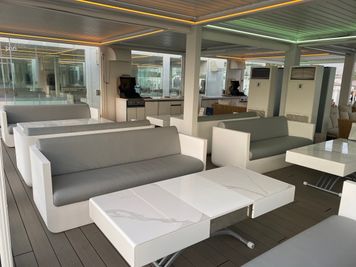 Kiranah　Garden 【飲食持ち込み不可】CABINエリア40名利用＜電子タバコ可＞の室内の写真