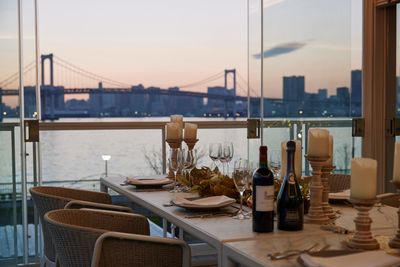 Kiranah　Garden レストラン2階　テーブル席の室内の写真