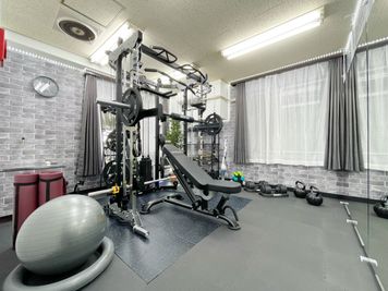 FREAK'S GYM 新宿店 FREAK’S GYM（フリークスジム）新宿店の室内の写真