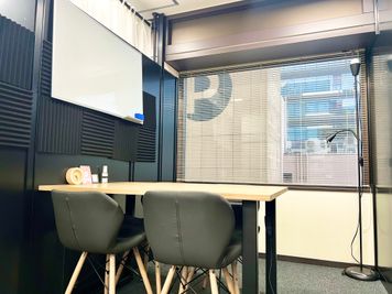 落ち着いた雰囲気です☕ - ベンチャーデスク銀座６ 貸し会議室.B2の室内の写真