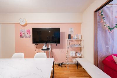 会議やくつろぎに。 - 🌸天満パーティ向けレンタルスペース🌸 可愛いレンタルスペースTHE ROOM天満の室内の写真