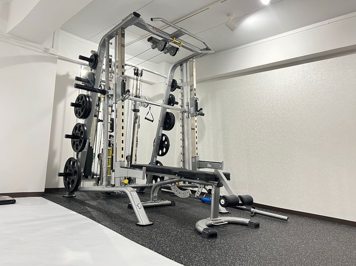 《桜木町駅 徒歩3分》の完全個室、貸切の広々レンタルジム！ - 《桜木町駅 徒歩3分》の完全個室、貸切の広々レンタルジム！