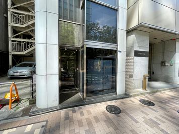 【TIME SHARING 三越前 斉丸日本橋ビル_ビル1階入口】 - 【閉店】TIME SHARING 三越前 斉丸日本橋ビル 【閉店】5Aの室内の写真