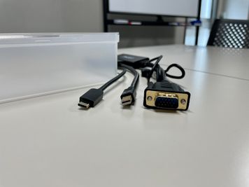 【VGA、タイプC、ThunderboltのHDMI変換機もご用意しております】 - 【閉店】TIME SHARING 三越前 斉丸日本橋ビル 【閉店】5Aの室内の写真
