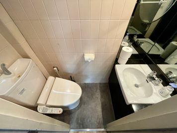【男女共用トイレが1つです】 - TIME SHARING 三越前 斉丸日本橋ビル 5Aの室内の写真