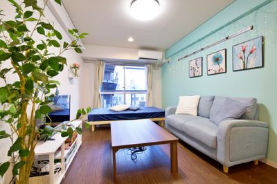 スカイブルーのクロスが映える可愛いお部屋です🐬 - SP457 SHARESPE SP457【シェアスペcasa池袋】の室内の写真